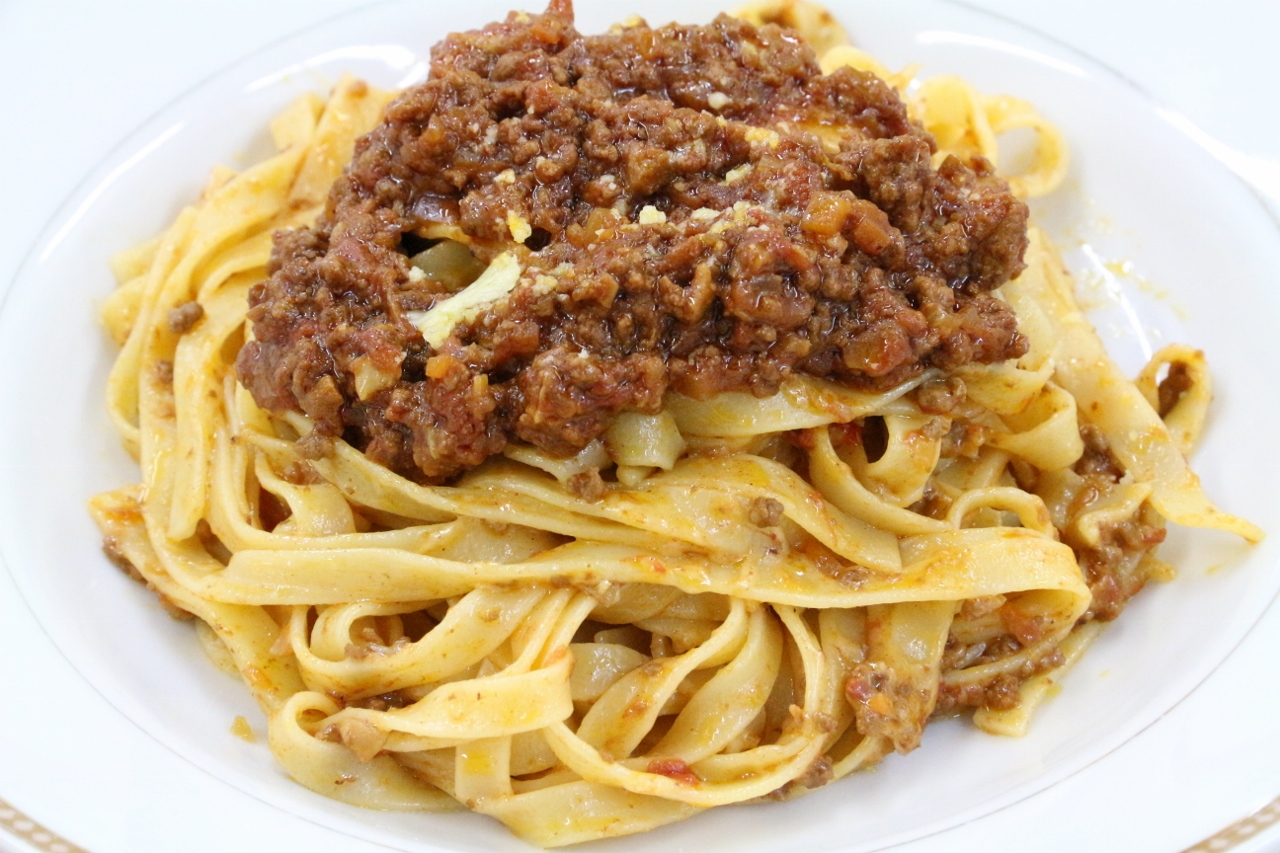 ボロネーゼとカプレーゼ